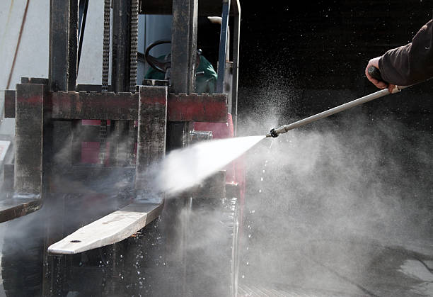 Best Sidewalk and Walkway Cleaning  in Woodbridge, CA
